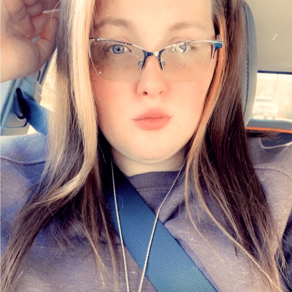 Meet your Posher, Tayler